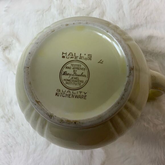 Vintage Hall’s Superior milk pitcher - Picture 4 of 4